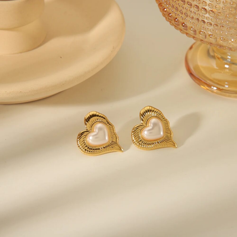 Love Pearl studs - Image 3